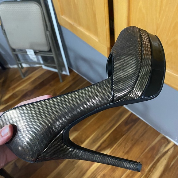 Jessica Simpson heels - Picture 7 of 8